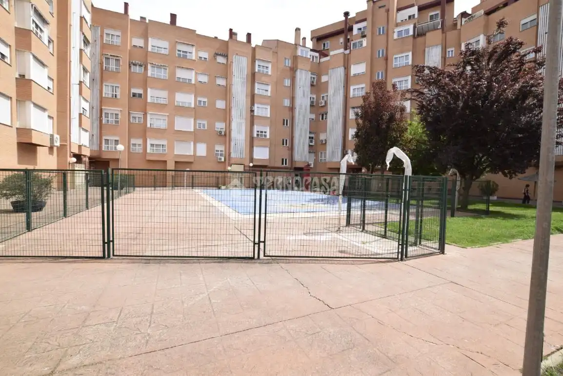 Parkplatz von Wohnung zum Verkauf in Alcorcón mit Gemeinschaftspool