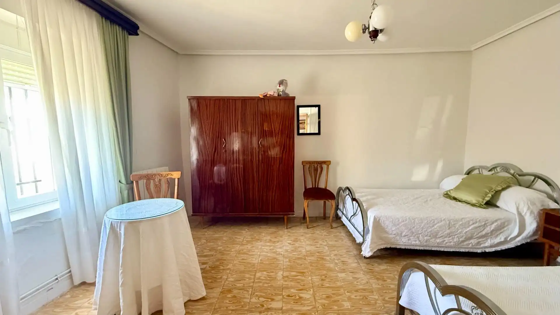 Habitación de Casa o chalet en venta en Fresneda de Cuéllar con Calefacción, Jardín privado y Trastero