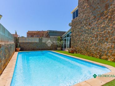 Haus mit Pool zum Verkauf in Aguadulce