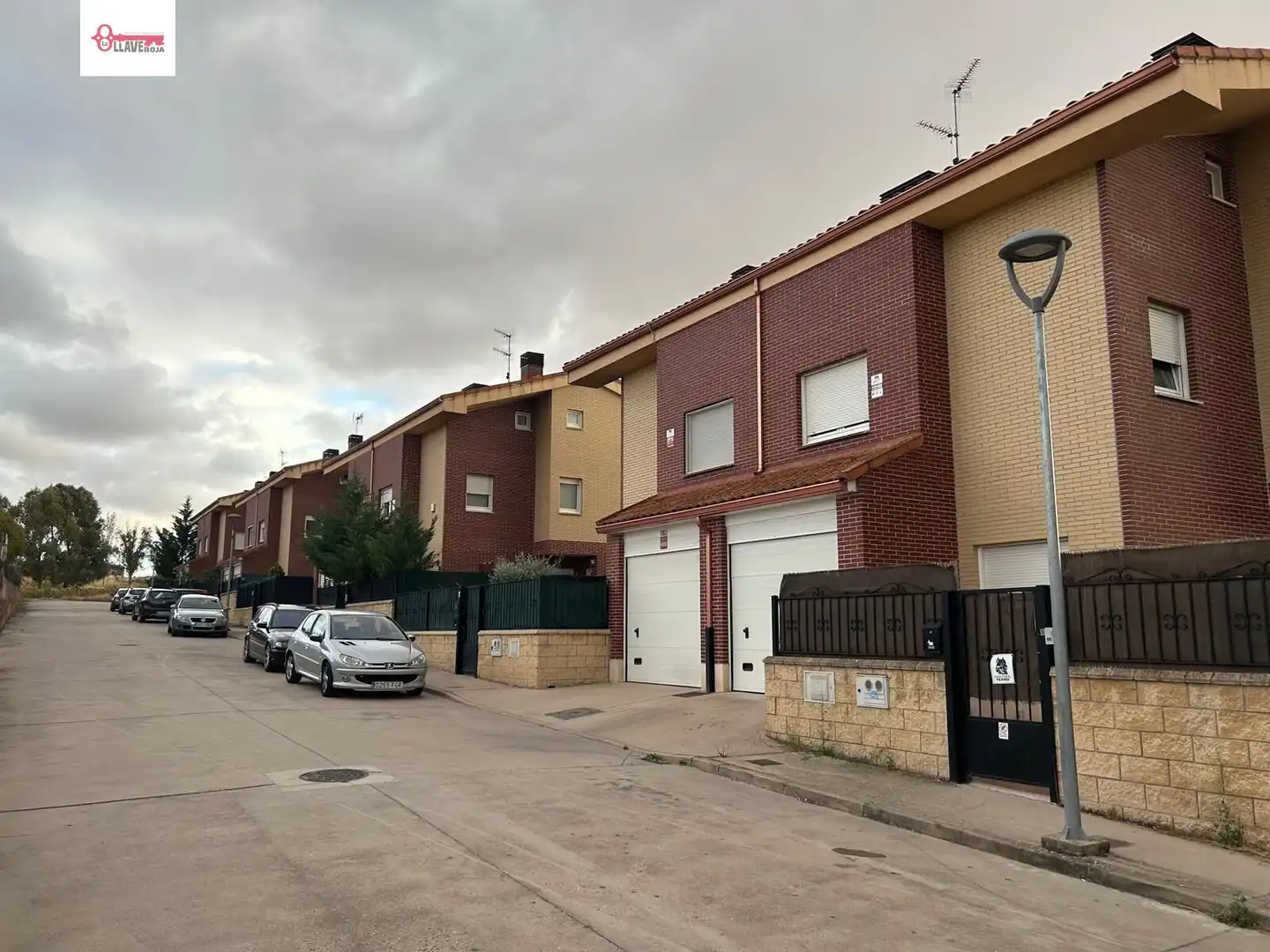 Adossat en venda a Calle LA ENCINA