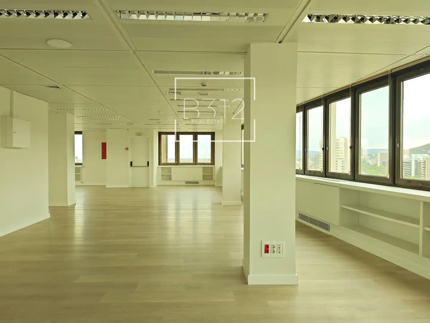 Office for rent in Barcelona  with Air Conditioner and Heating