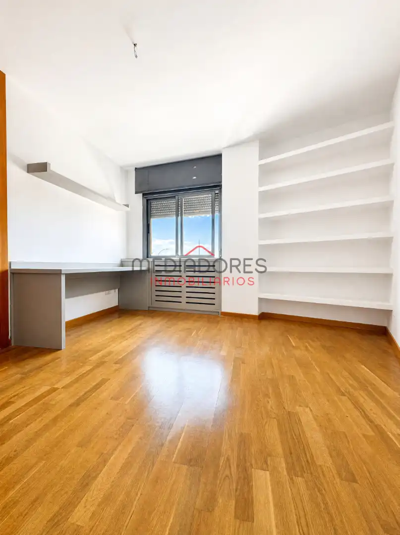 Piso con terraza en venta en Avenida de Francisco Pi y Margall, imagen 12