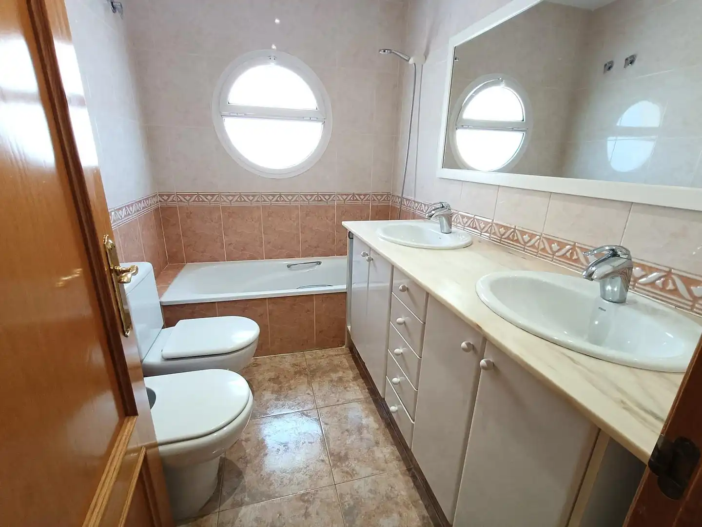 Baño de Casa o chalet de alquiler en Mataró con Aire acondicionado, Calefacción y Jardín privado