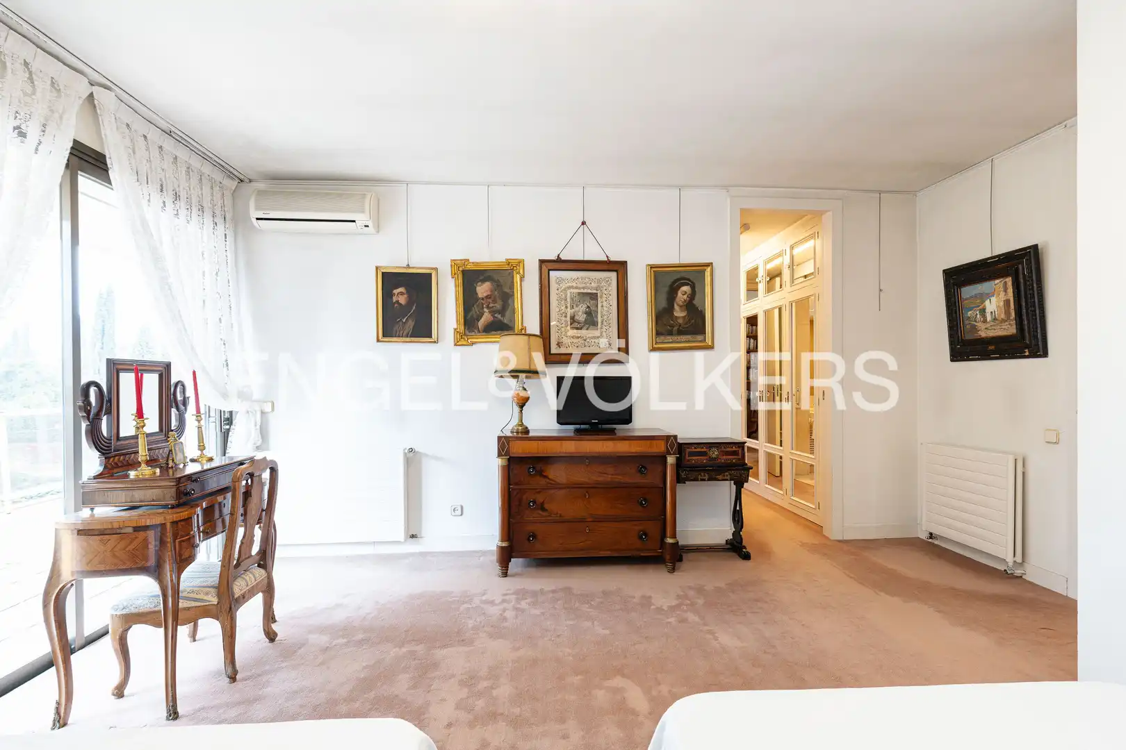 Habitación de Casa o chalet en venta en Madrid con Aire acondicionado, Calefacción y Jardín privado
