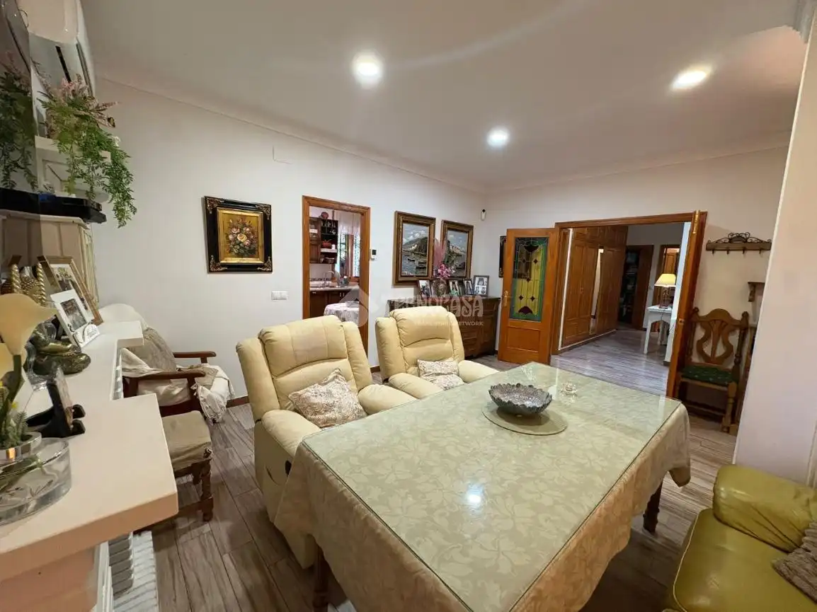 Sala d'estar de Casa o xalet en venda en Espartinas Pueblo