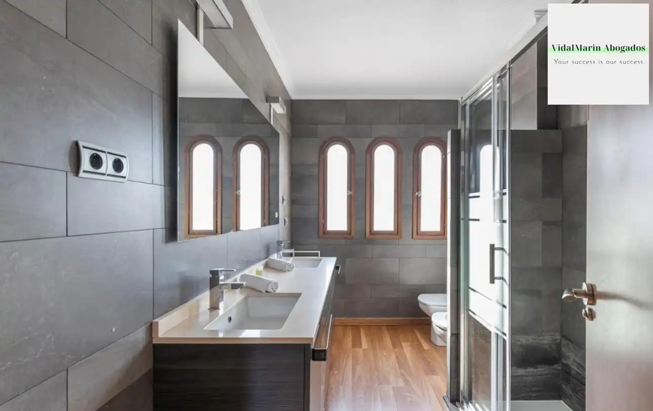 Bathroom of Detached homes for rent in El Campello  with Air Conditioner, Heating and Terrace
