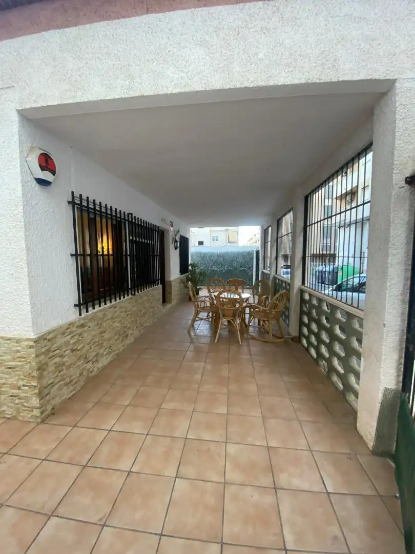 Vista exterior de Casa o chalet en venta en Torrevieja con Amueblado