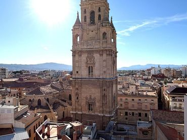 Appartamento con balcone in vendita a Centro