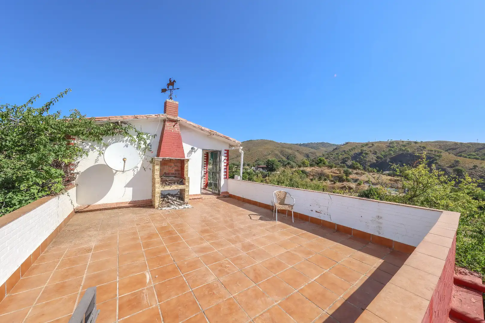 Terrassa de Casa o xalet en venda en Casarabonela amb Jardí privat