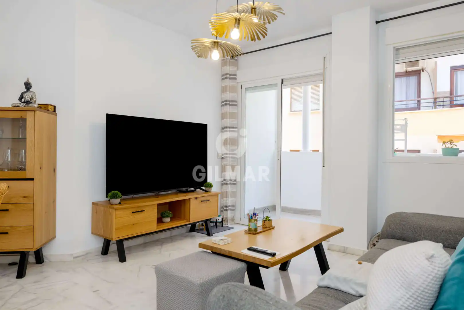 Sala d'estar de Apartament en venda en Estepona amb Calefacció, Piscina i Balcó