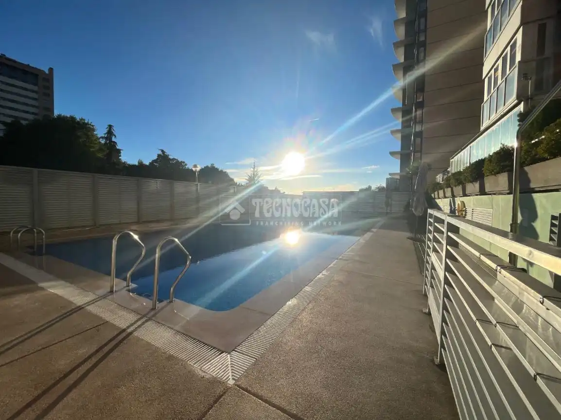 Piscina de Piso en venta en Madrid con Trastero