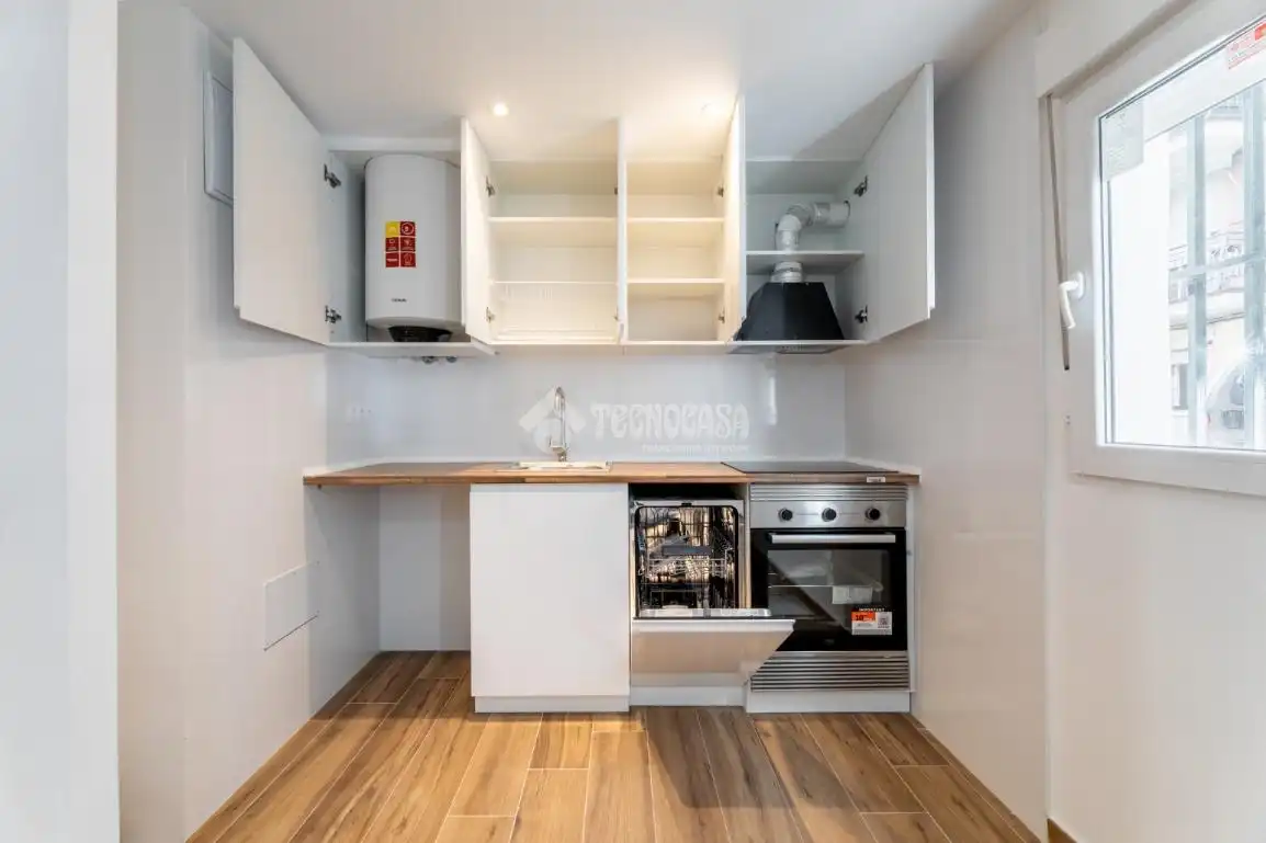 Kitchen of Flat for sale in Madrid