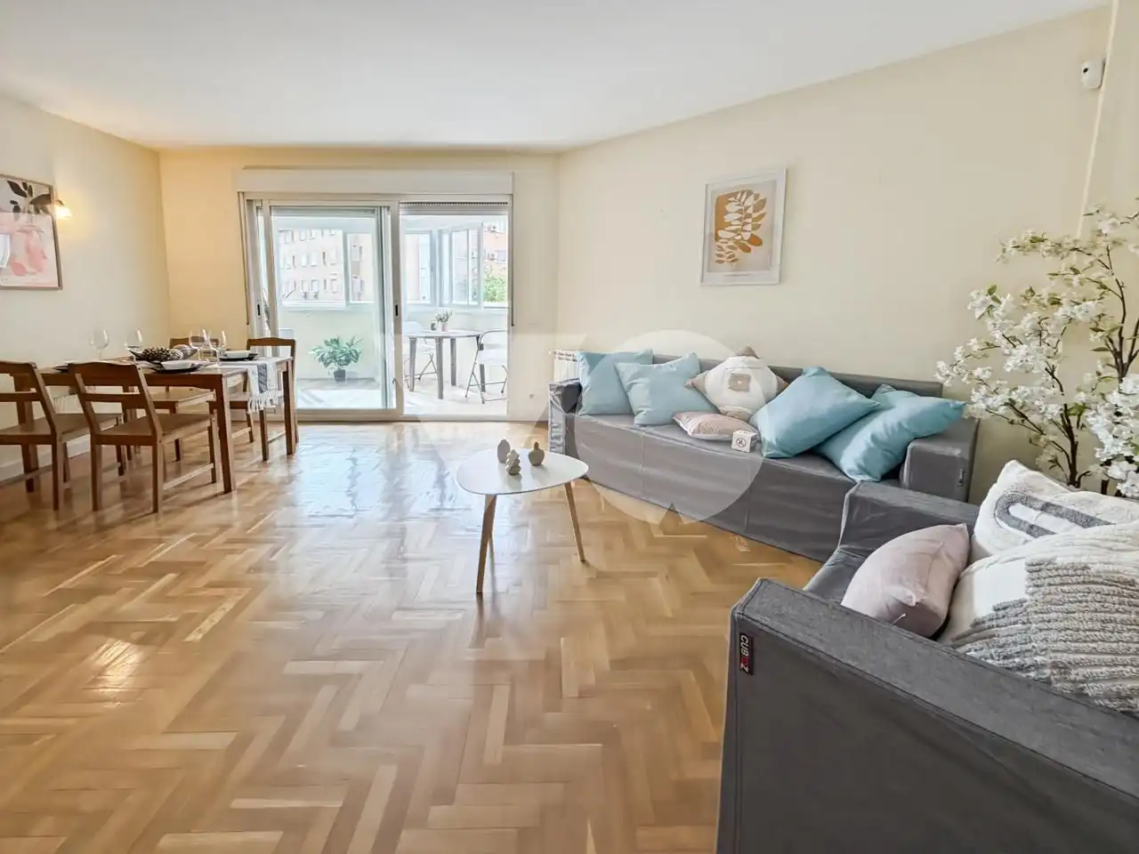 Sala de estar de Piso en venta en Madrid con Calefacción, Parquet y Terraza