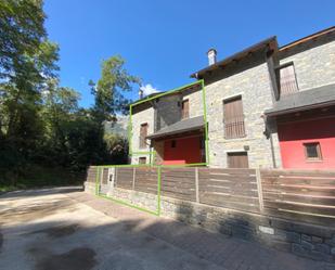 Exterior view of Single-family semi-detached for sale in Sesué
