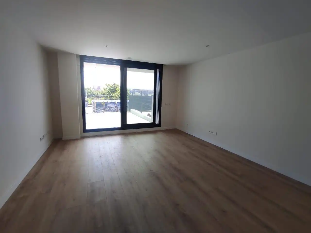 Sala de estar de Planta baja de alquiler en Santander con Calefacción, Jardín privado y Parquet