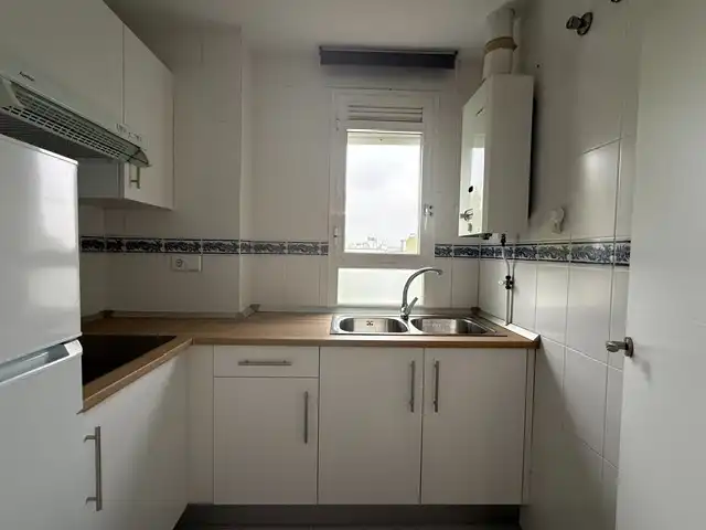 Kitchen of Flat for rent in Mairena del Aljarafe  with Air Conditioner, Terrace and Washing machine
