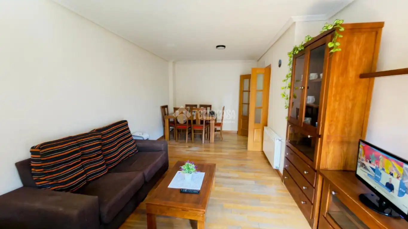 Sala de estar de Piso en venta en Seseña con Calefacción, Terraza y Piscina comunitaria