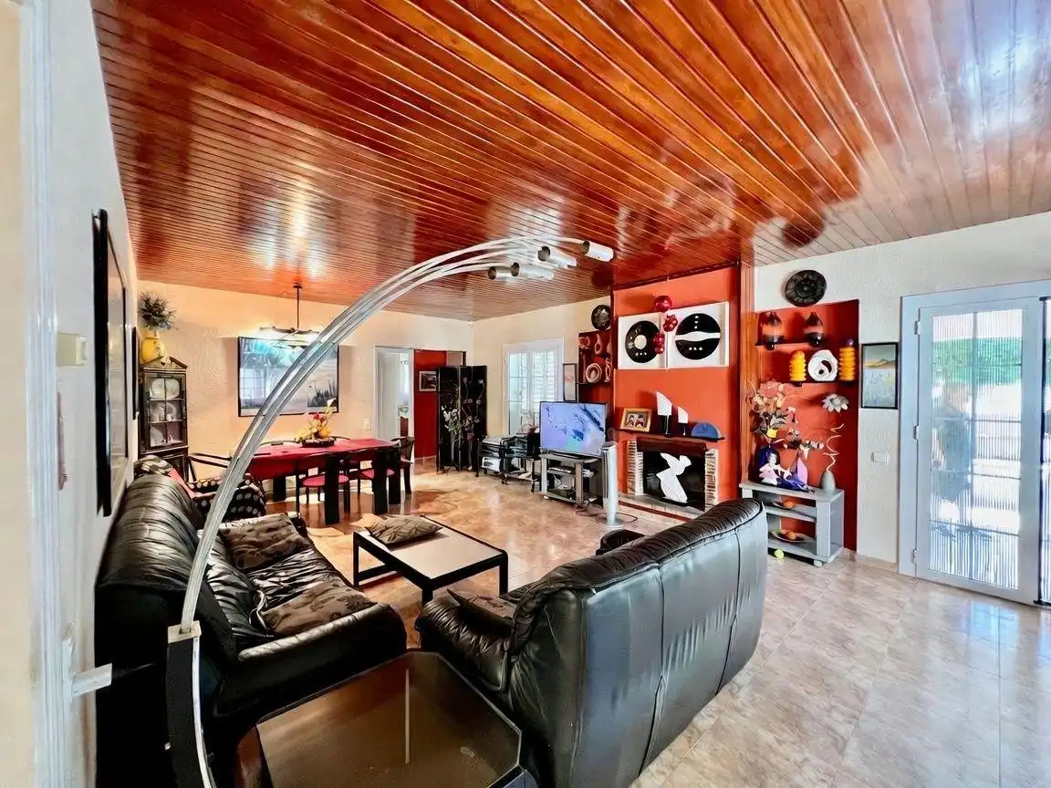 Living room of Houses for sale in Roda de Berà  with Heating, Private garden and Terrace