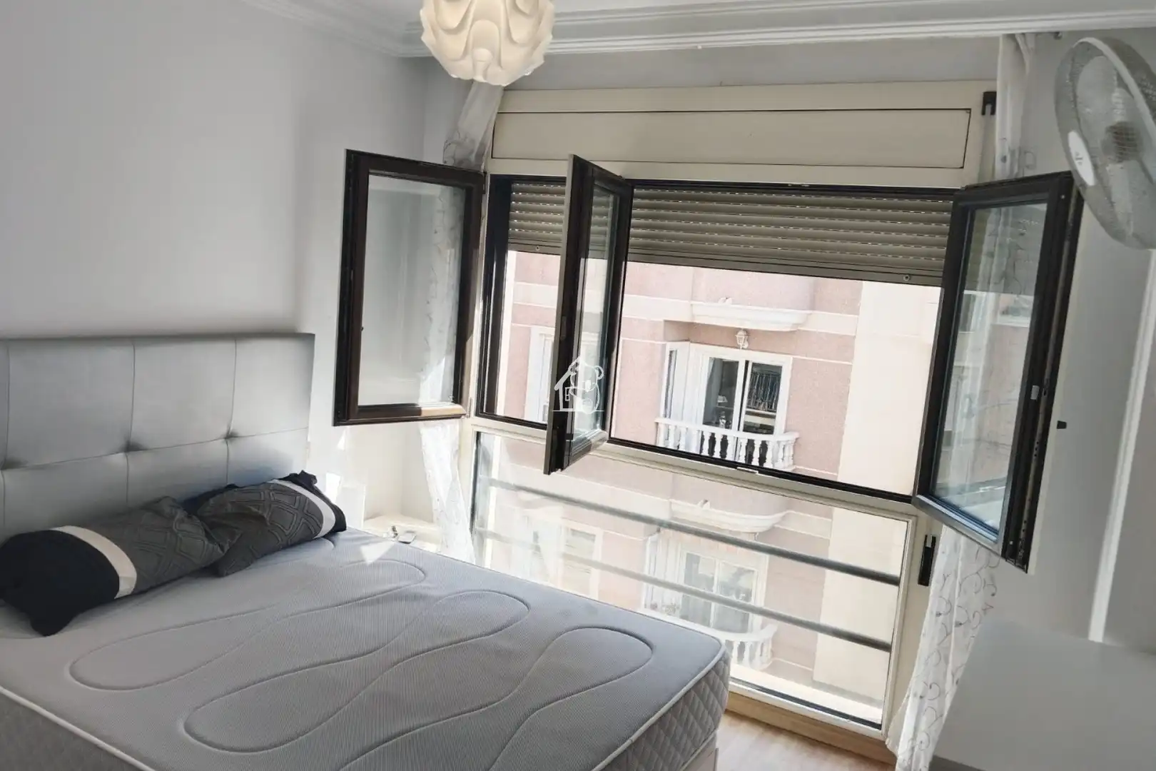 Schlafzimmer von Wohnungen zur Miete in Guardamar del Segura mit Klimaanlage, Terrasse und Möbliert