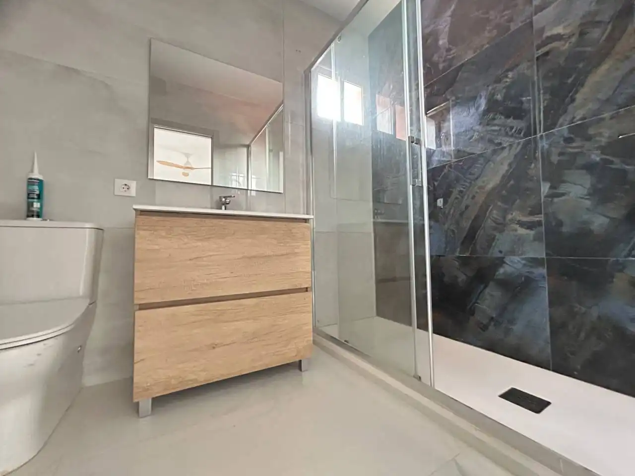 Baño de Casa adosada en venta en Magán con Aire acondicionado, Terraza y Alarma