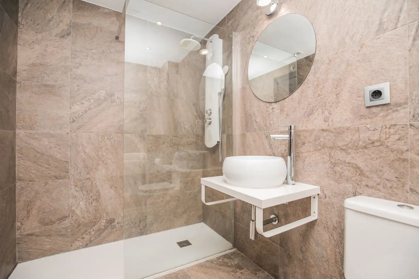 Bathroom of Flat for sale in Ávila  with Heating, Terrace and Storage room