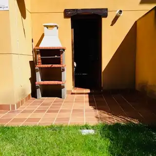 Adossat amb jardí en venda a Valverde de la Virgen, imagen 3