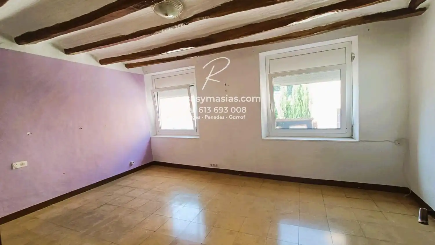 Sala de estar de Casa adosada en venta en Torrelavit con Jardín privado, Terraza y Trastero
