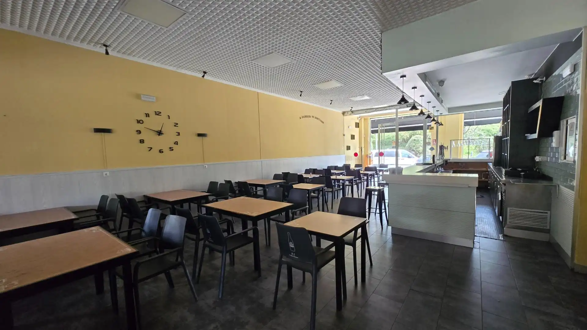 Local comercial en traspaso en Avenida RODRIGUEZ VIGURI 45, imagen 12