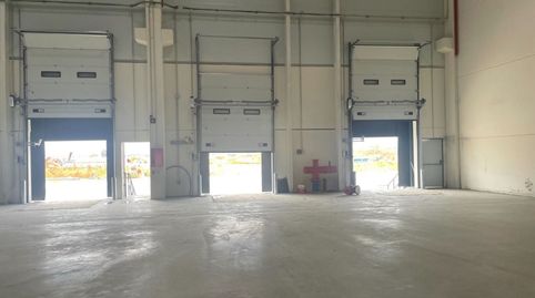 Foto 2 von Fabrikhallen zur Miete in Poligono Industrial Isla, La Motilla - Fuente del Rey, Dos Hermanas
