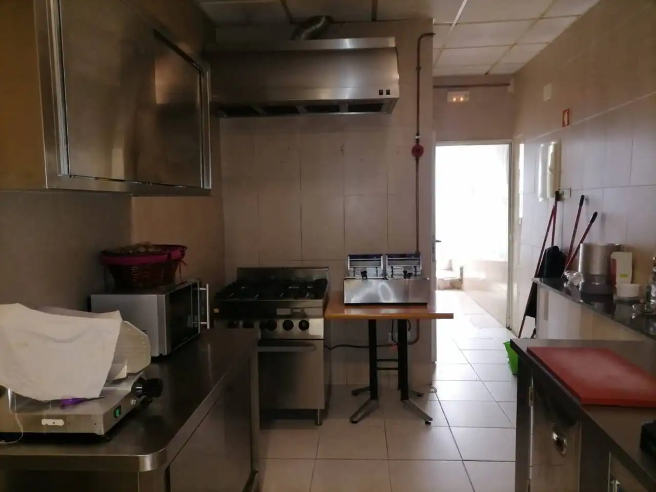 Cuina de Local en venda en Fuentes de Oñoro amb Aire condicionat