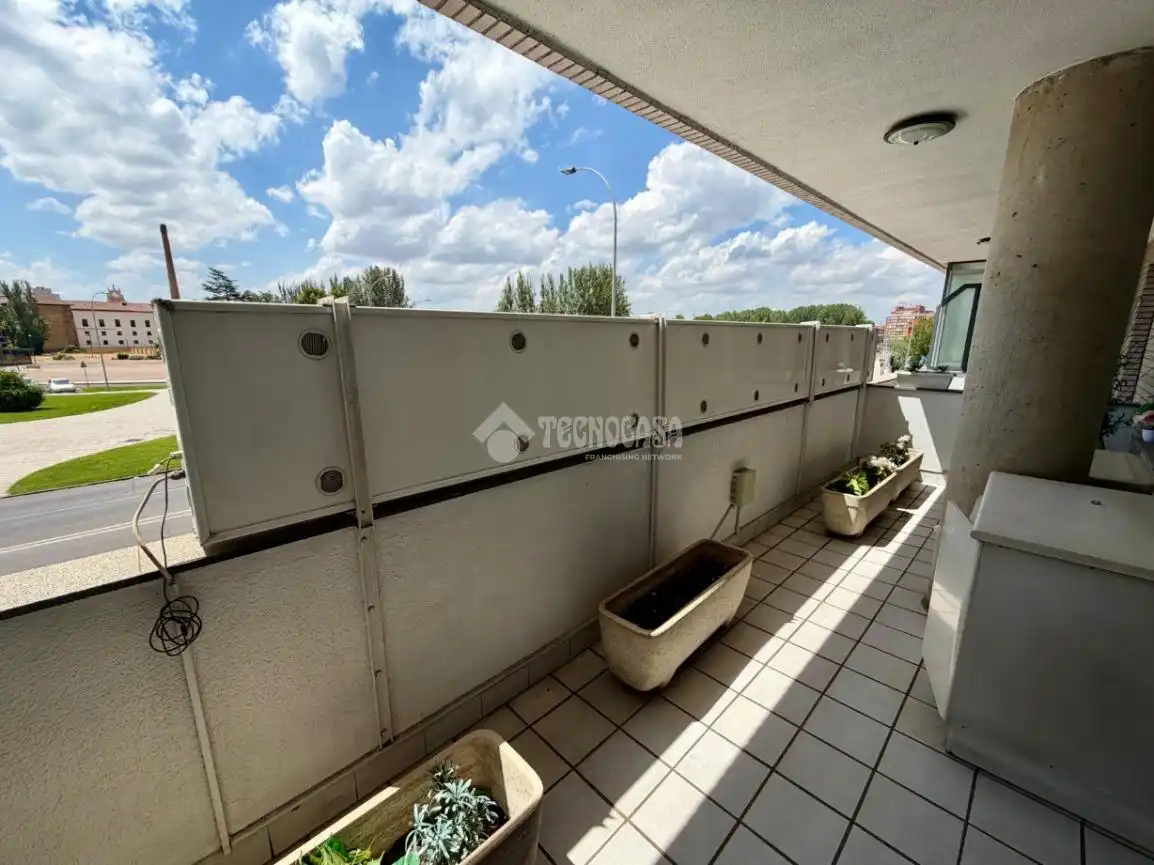 Terraza de Piso en venta en León Capital  con Calefacción, Terraza y Trastero