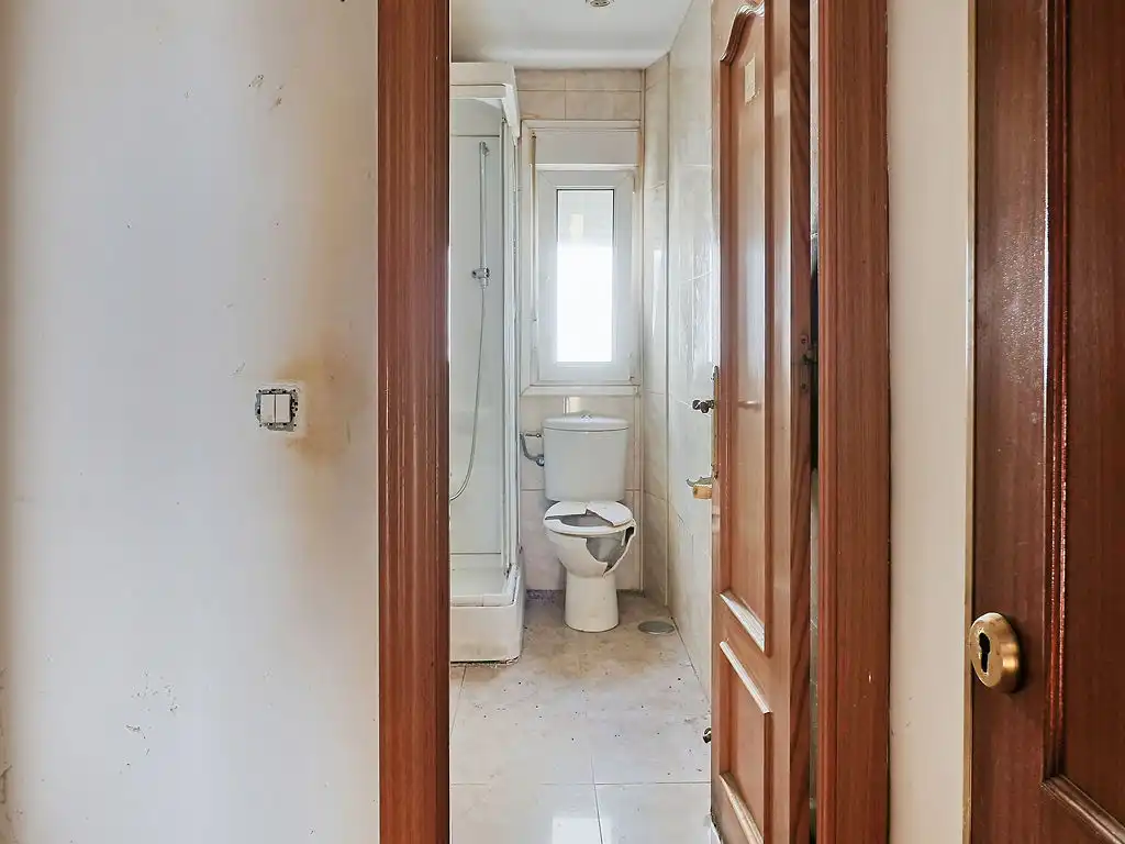 Badezimmer von Wohnung zum Verkauf in Cuenca