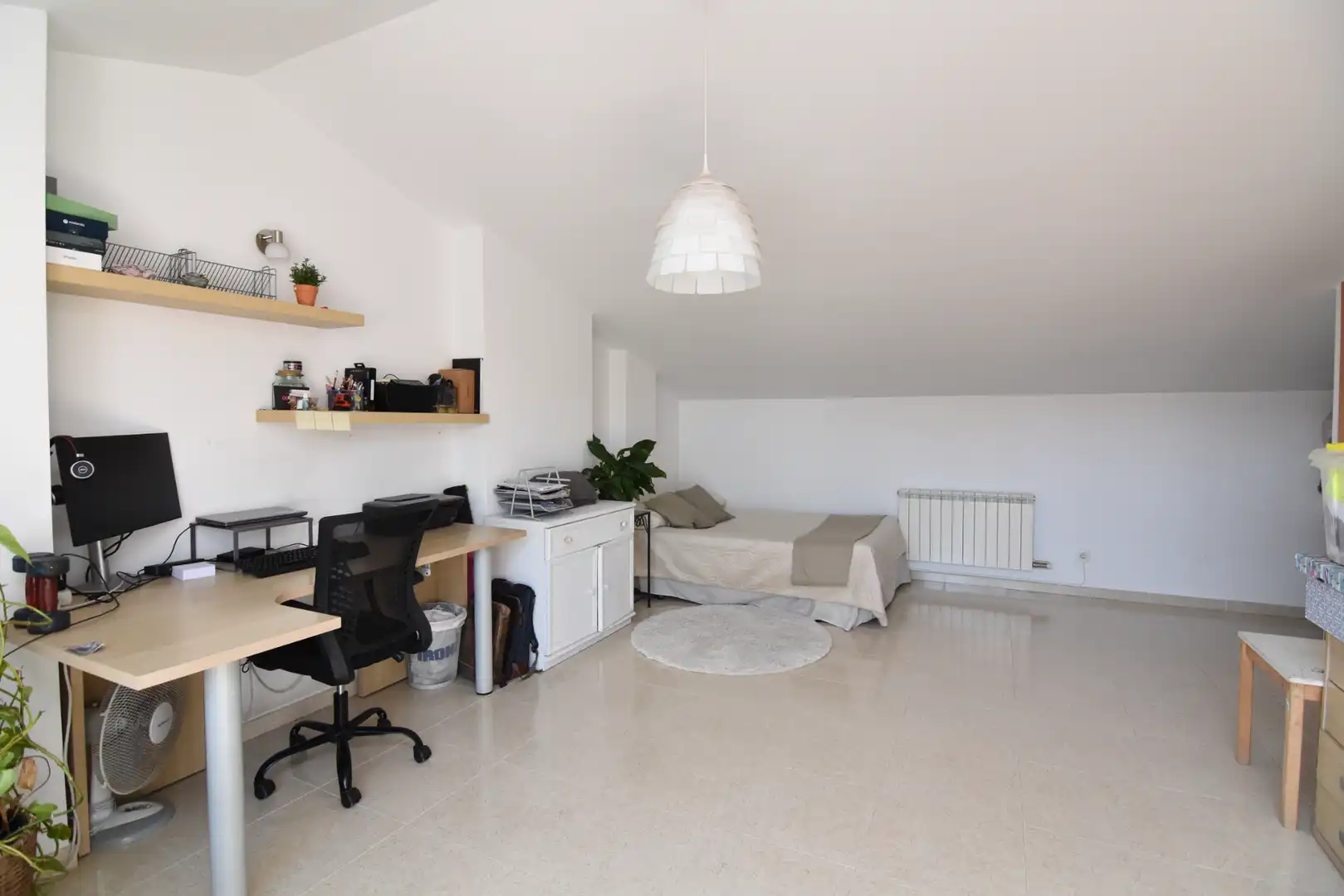 Habitación de Casa adosada en venta en Calella con Aire acondicionado, Calefacción y Jardín privado