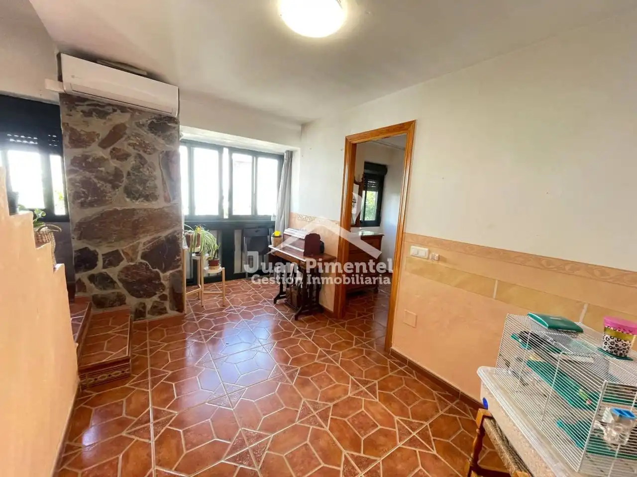 Detached homes for rent in Calle Casares, 1, Centro