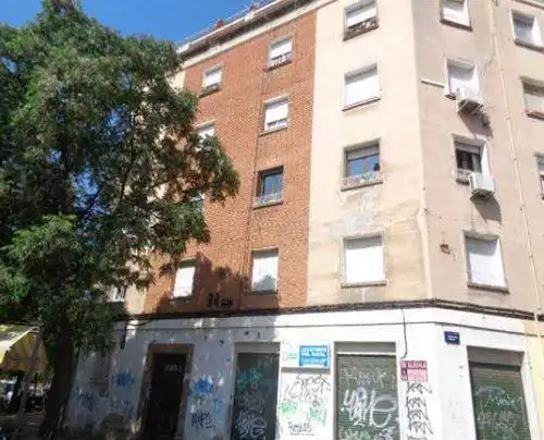 Piso en venta en C/ Llefia