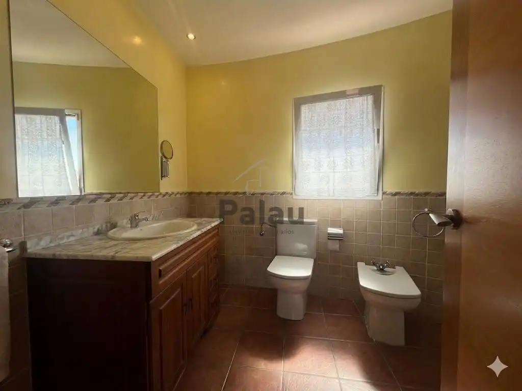 Bany de Casa o xalet en venda en Ciutadella de Menorca amb Jardí privat, Terrassa i Traster