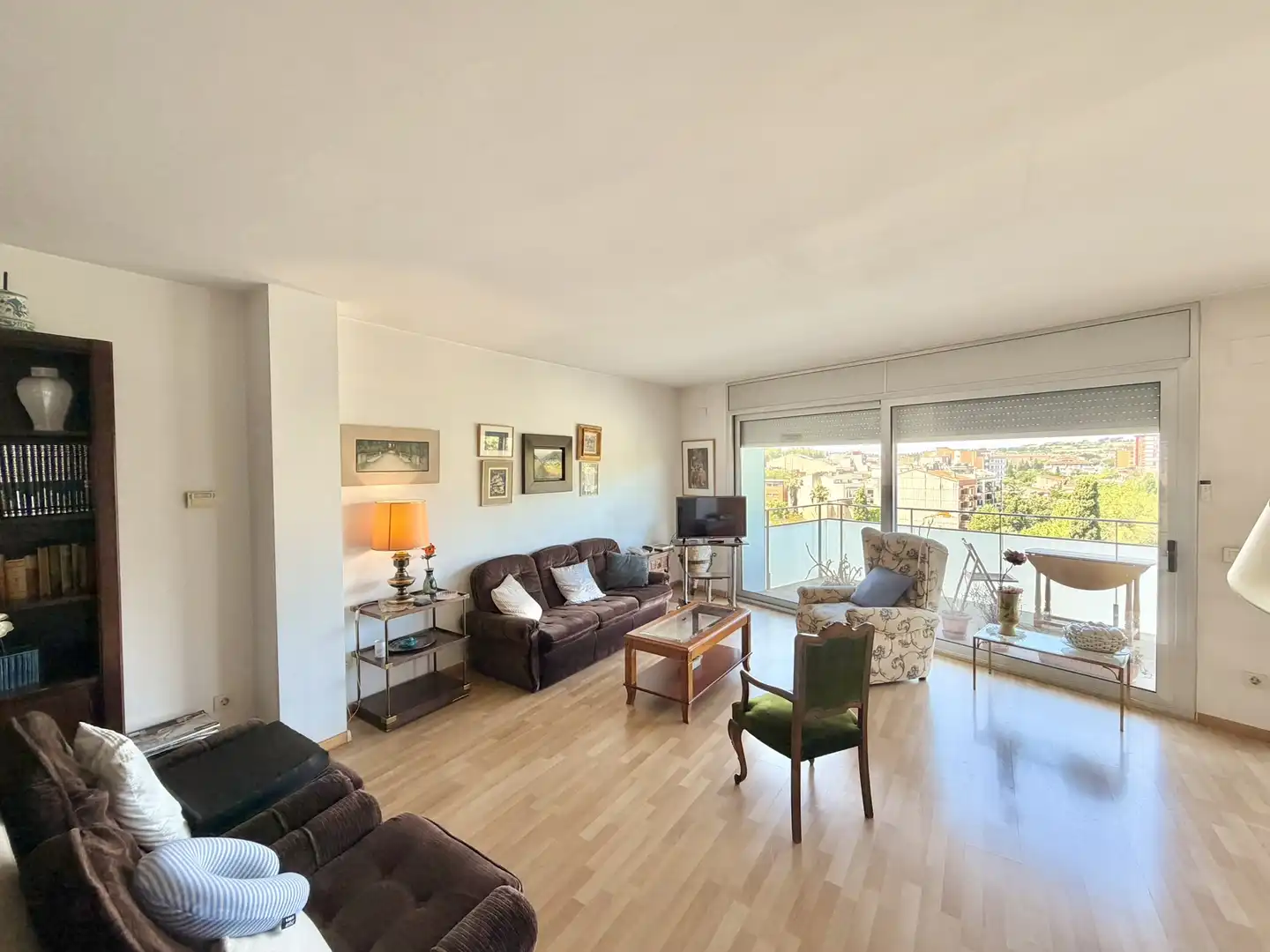 Sala de estar de Piso en venta en Figueres con Calefacción, Terraza y Horno