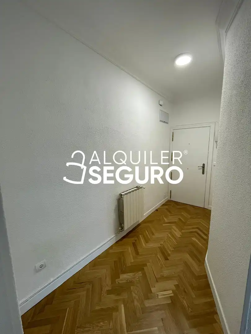 Wohnung zur Miete in De Cabello Lapiedra, Puerta del Ángel