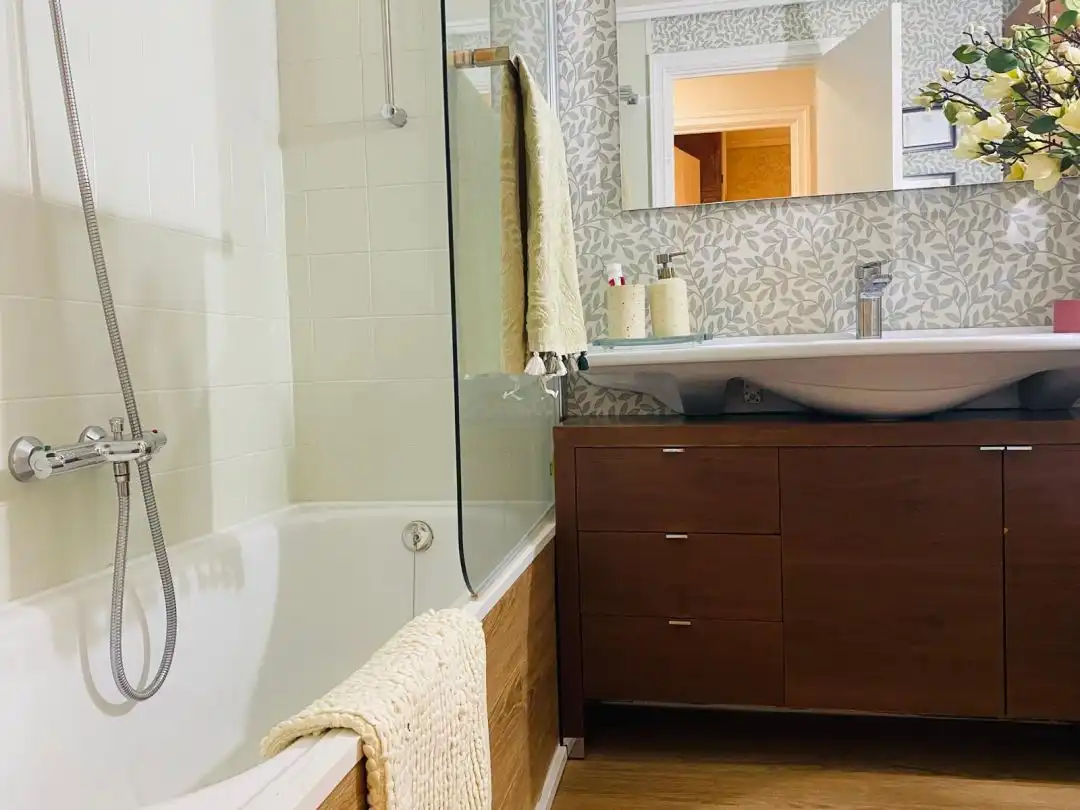 Baño de Piso de alquiler en Ezcaray con Calefacción, Terraza y Balcón
