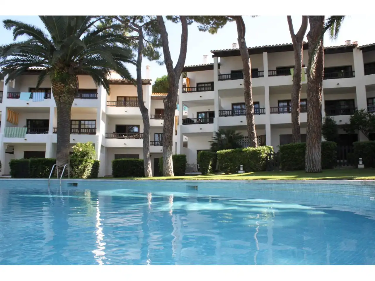 Swimming pool of Flat for sale in L'Escala  with Terrace, Furnished and Community pool