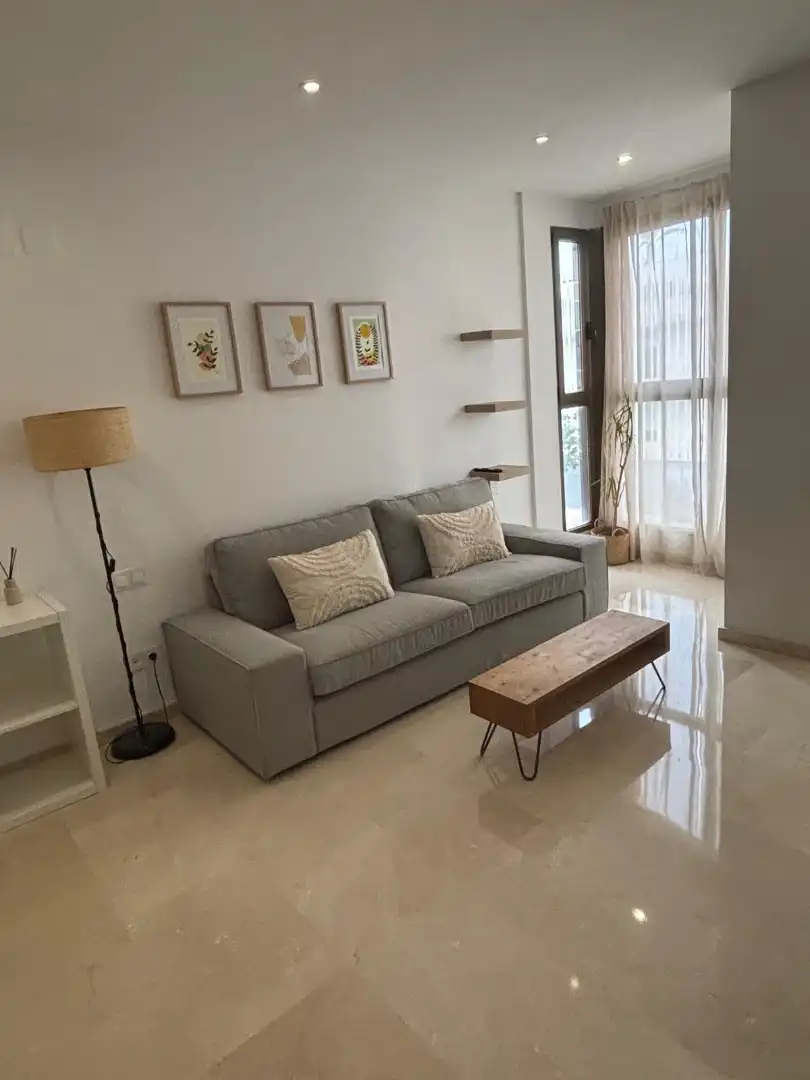 Wohnzimmer von Wohnung zur Miete in Valencia mit Klimaanlage, Heizung und Privatgarten