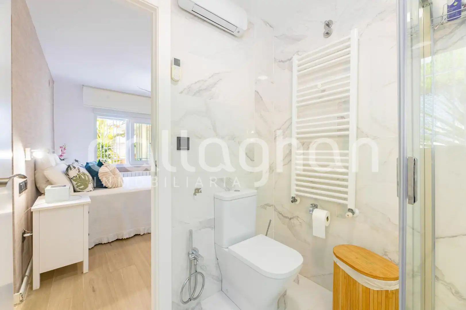 Baño de Casa o chalet en venta en L'Eliana con Aire acondicionado, Calefacción y Piscina