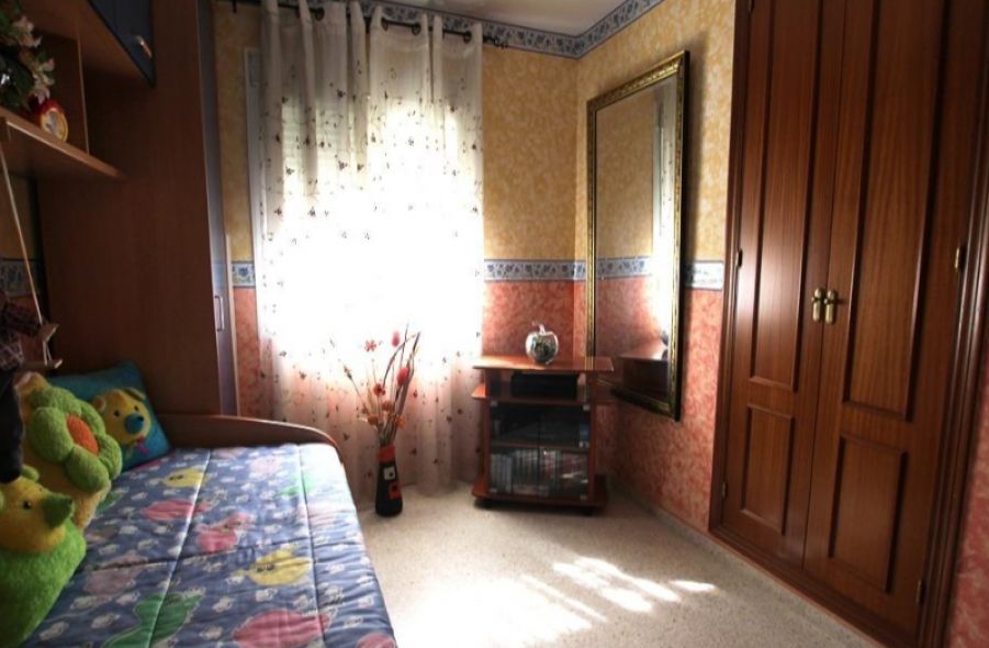 Dormitori de Casa adosada en venda en Jerez de la Frontera amb Aire condicionat i Terrassa
