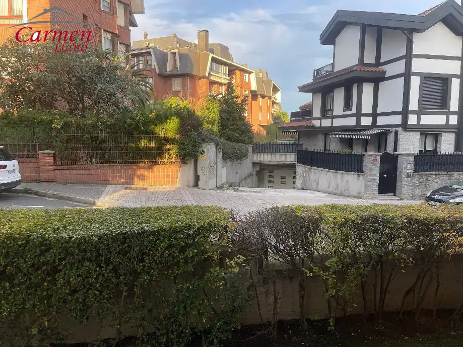 Vista exterior de Piso en venta en Getxo  con Calefacción y Trastero
