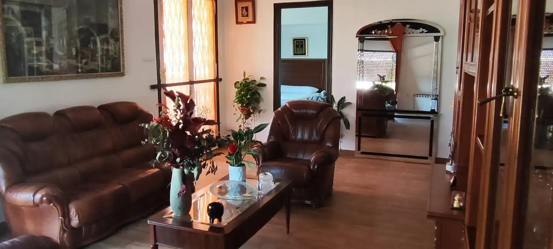 Sala de estar de Casa o chalet en venta en Sant Boi de Llobregat con Aire acondicionado, Jardín privado y Parquet