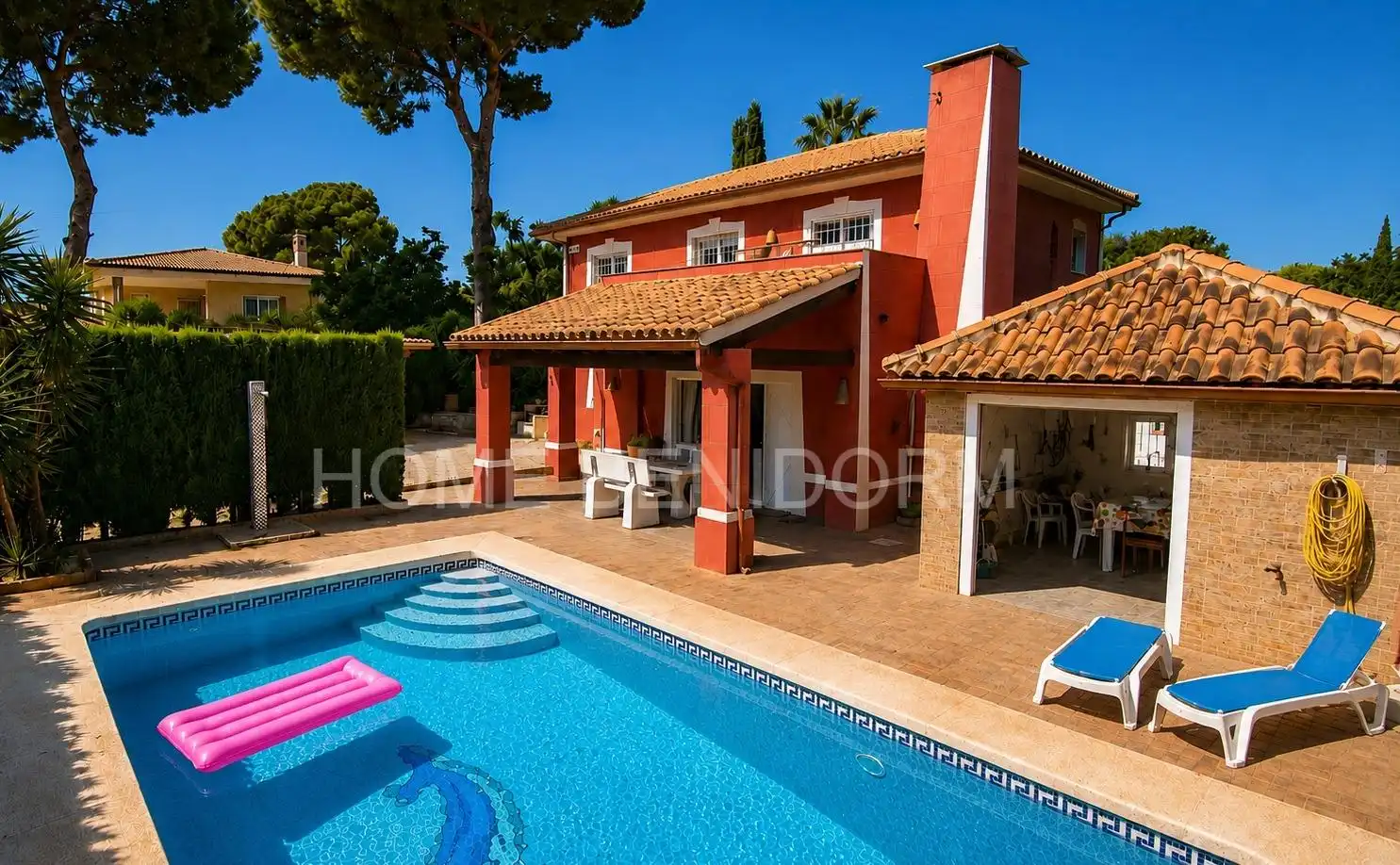 Villa mit Pool zum Verkauf in Urbanizaciones