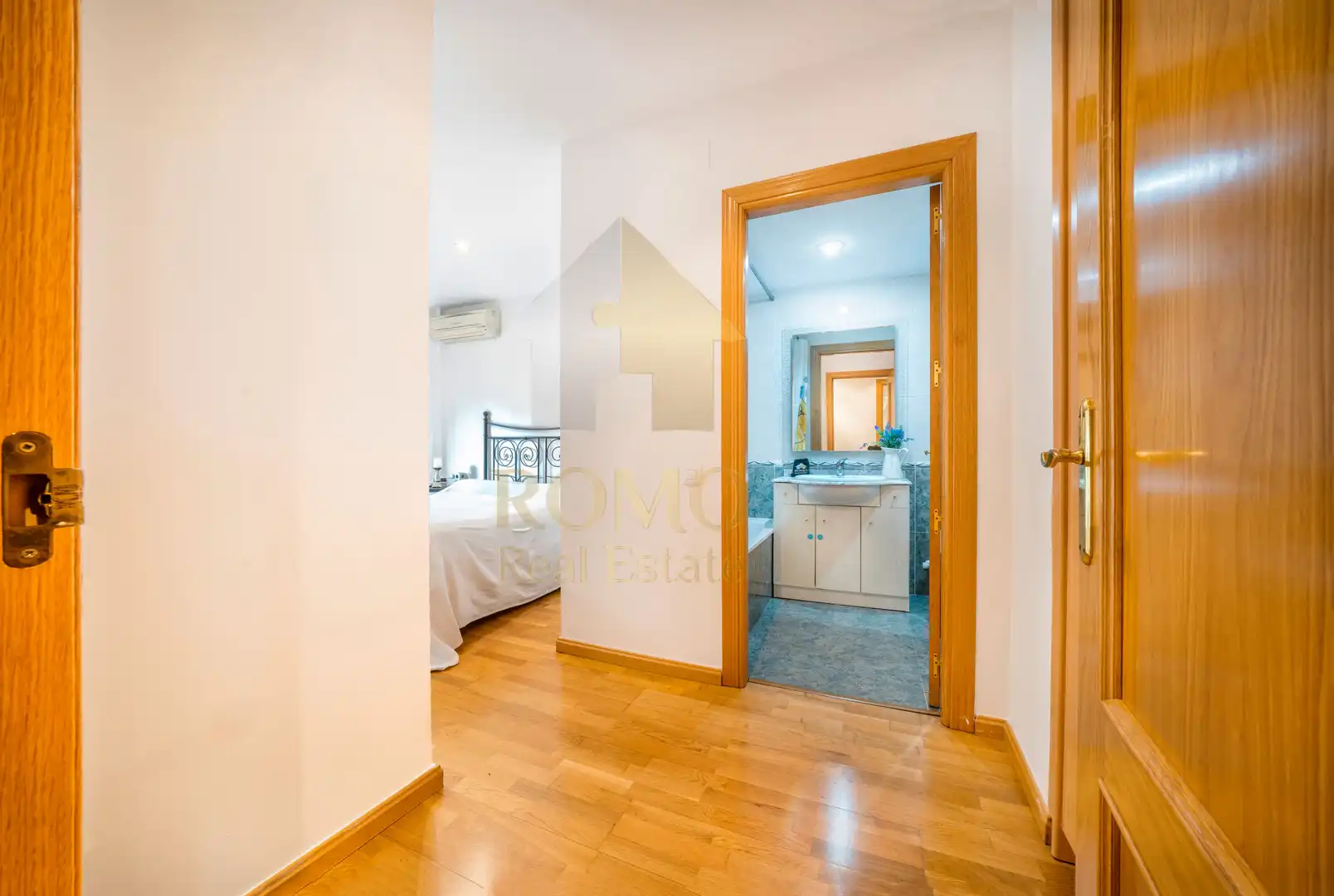 Habitación de Piso en venta en Santa Perpètua de Mogoda con Aire acondicionado, Calefacción y Parquet