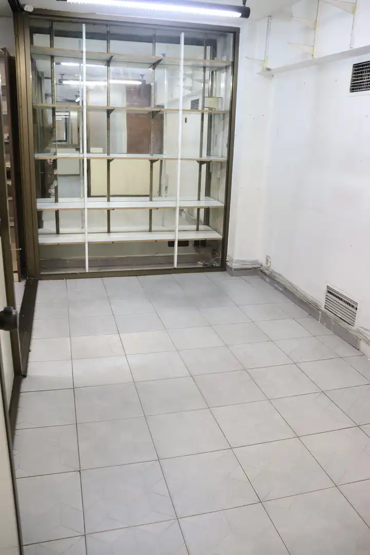 Nau industrial en venda a Calle de Julián Camarillo, Simancas