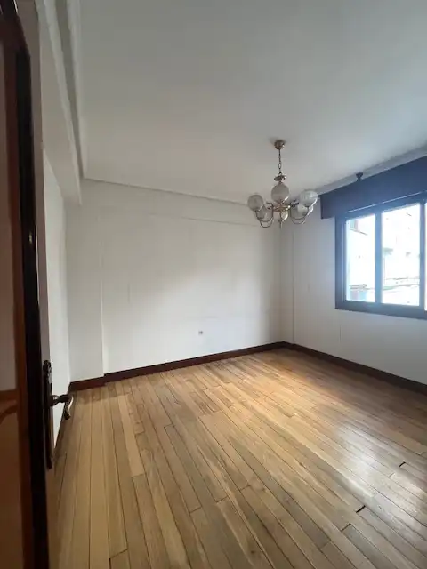 Comedor de Piso en venta en Santurtzi  con Balcón
