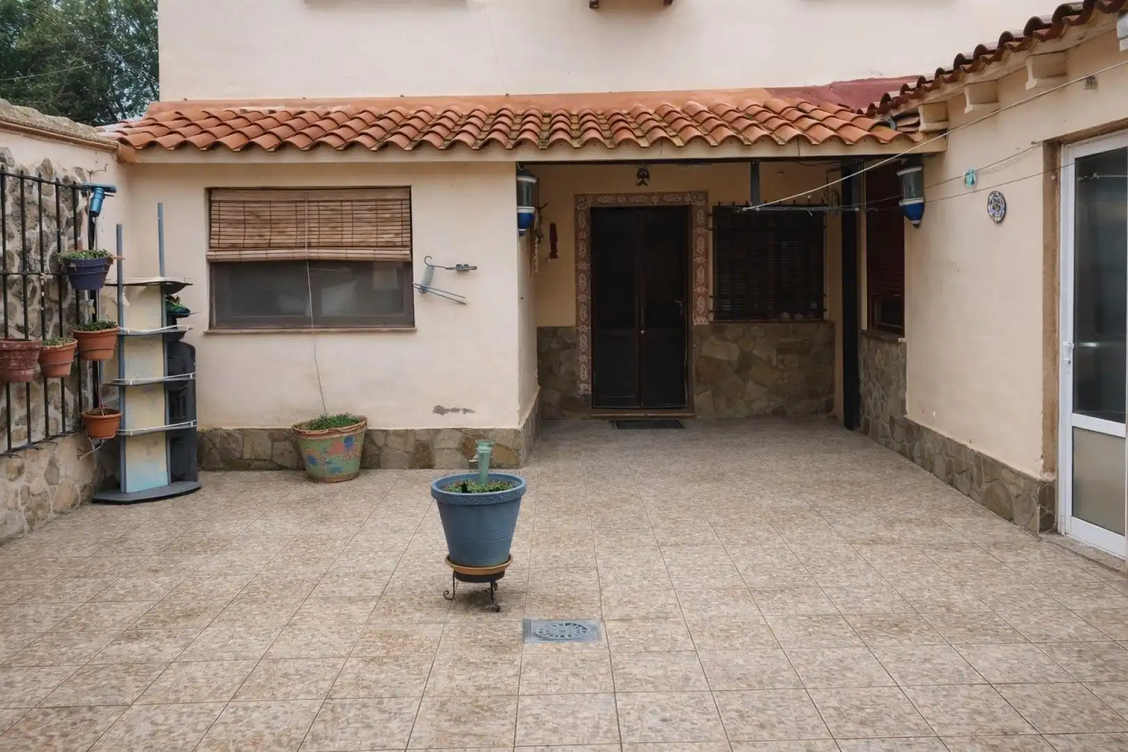 Vista exterior de Casa o chalet en venta en Alcázar de San Juan con Calefacción